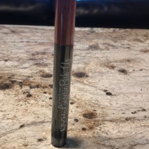 Nyx lingerie push up lipstick